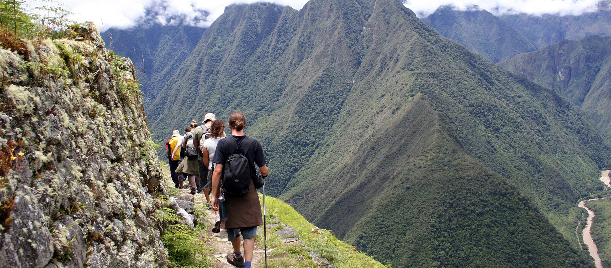 Peru trekking group